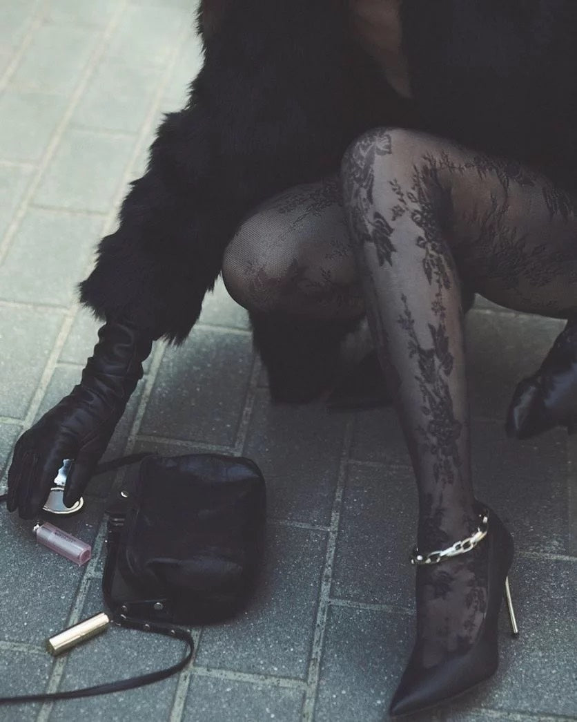 Burgundy & Black Floral Patterned Tights – Elegant Women’s Fashion Hosiery