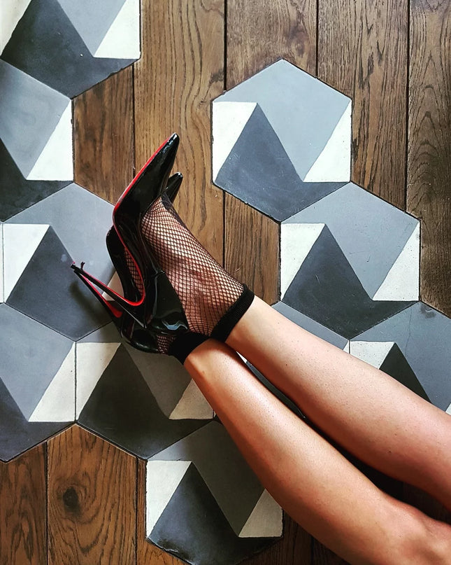 Women’s Fishnet Ankle Socks – Sexy, Trendy & Fashion-Forward