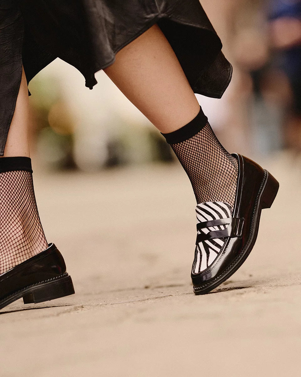 Women’s Fishnet Ankle Socks – Sexy, Trendy & Fashion-Forward