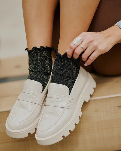 Women’s Ruffle Ankle Socks with Metallic Trim – Elegant Hosiery Accessory