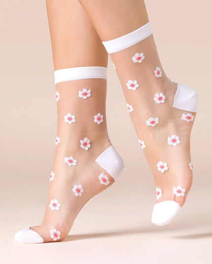 Sheer Floral Ankle Socks – Delicate Daisy Pattern in Pink – Elegant & Trendy